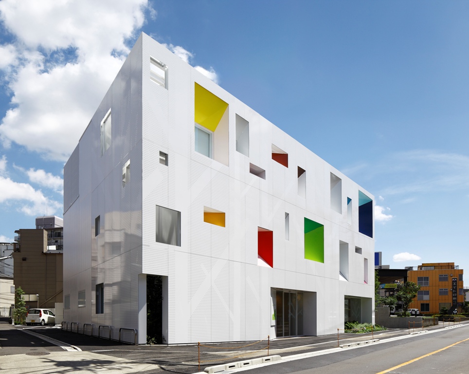 Sugamo Shinkin Bank | Emmanuelle Moureaux | Archello