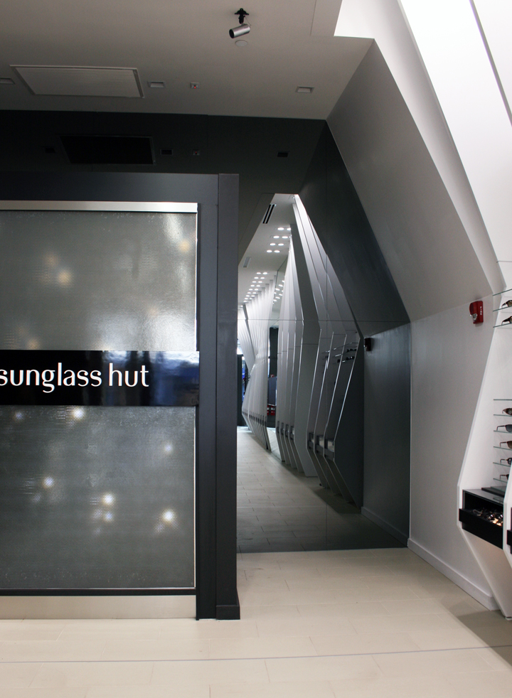Sunglass Hut Soho Flagship | EOA 