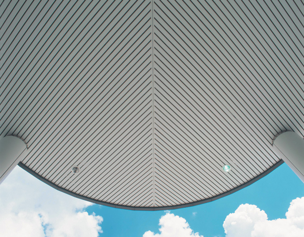 84R Exterior Ceiling