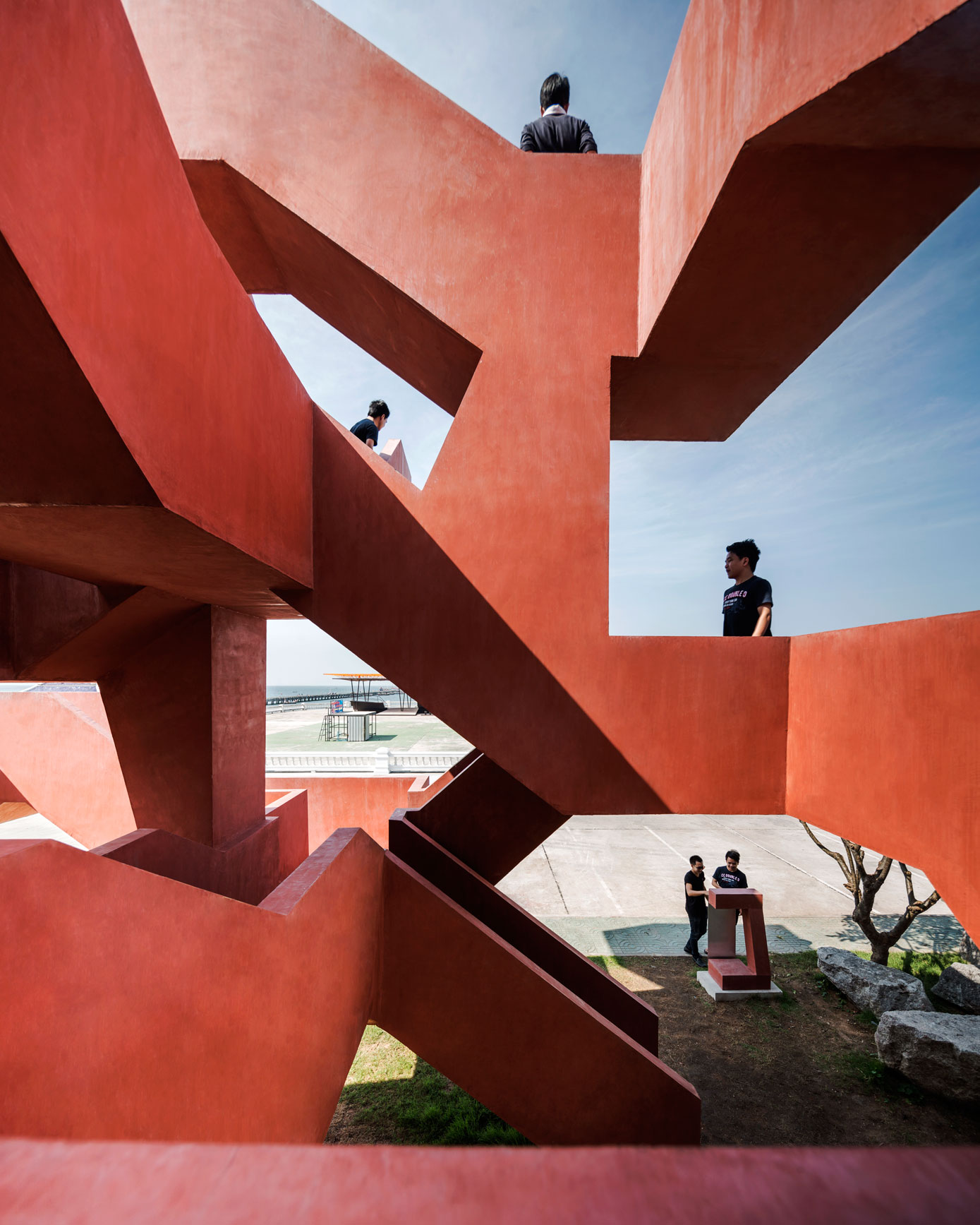 10 Cal Tower - The Labyrinth | Supermachine studio | Archello