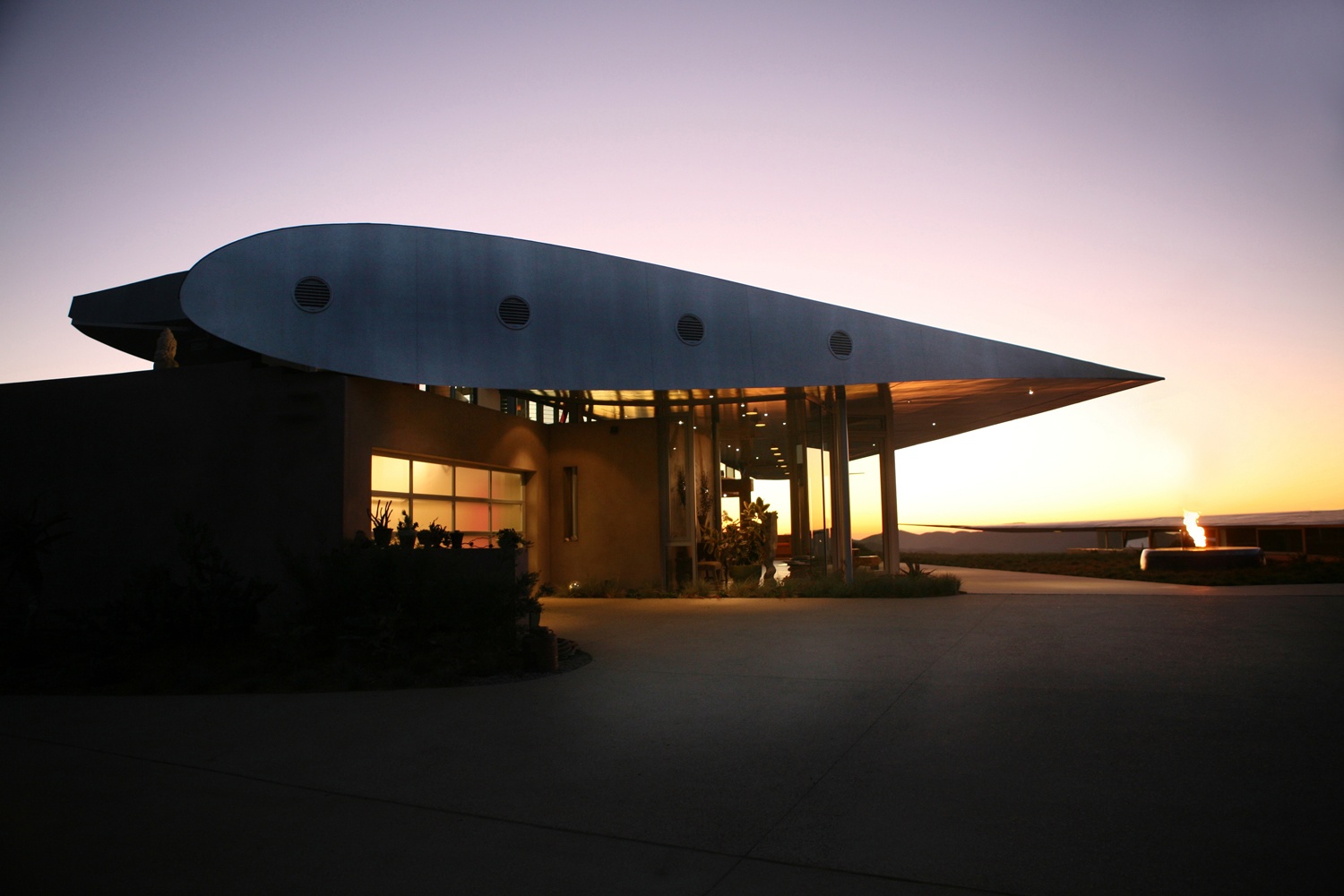 David Hertz 747 Wing House