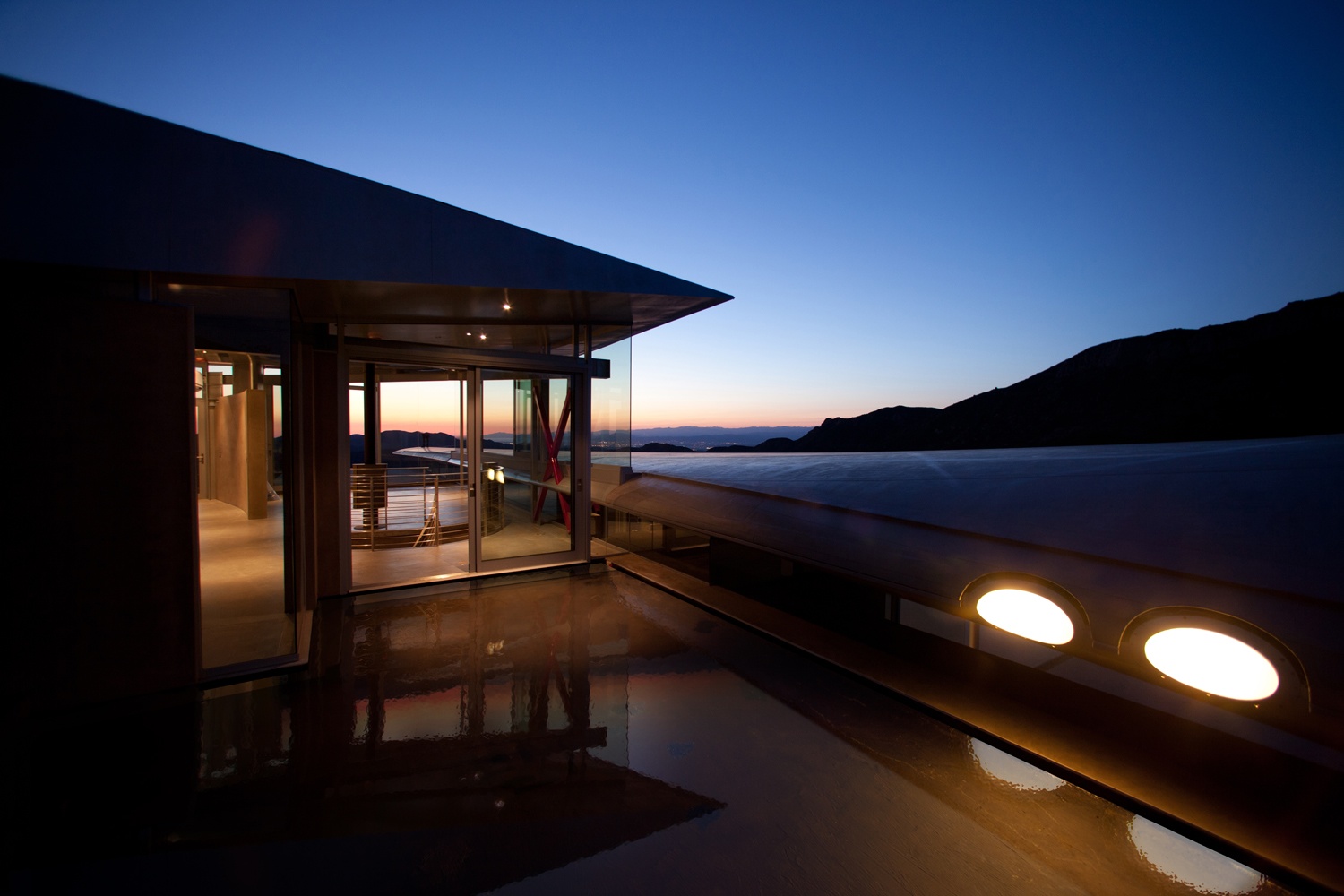 David Hertz 747 Wing House