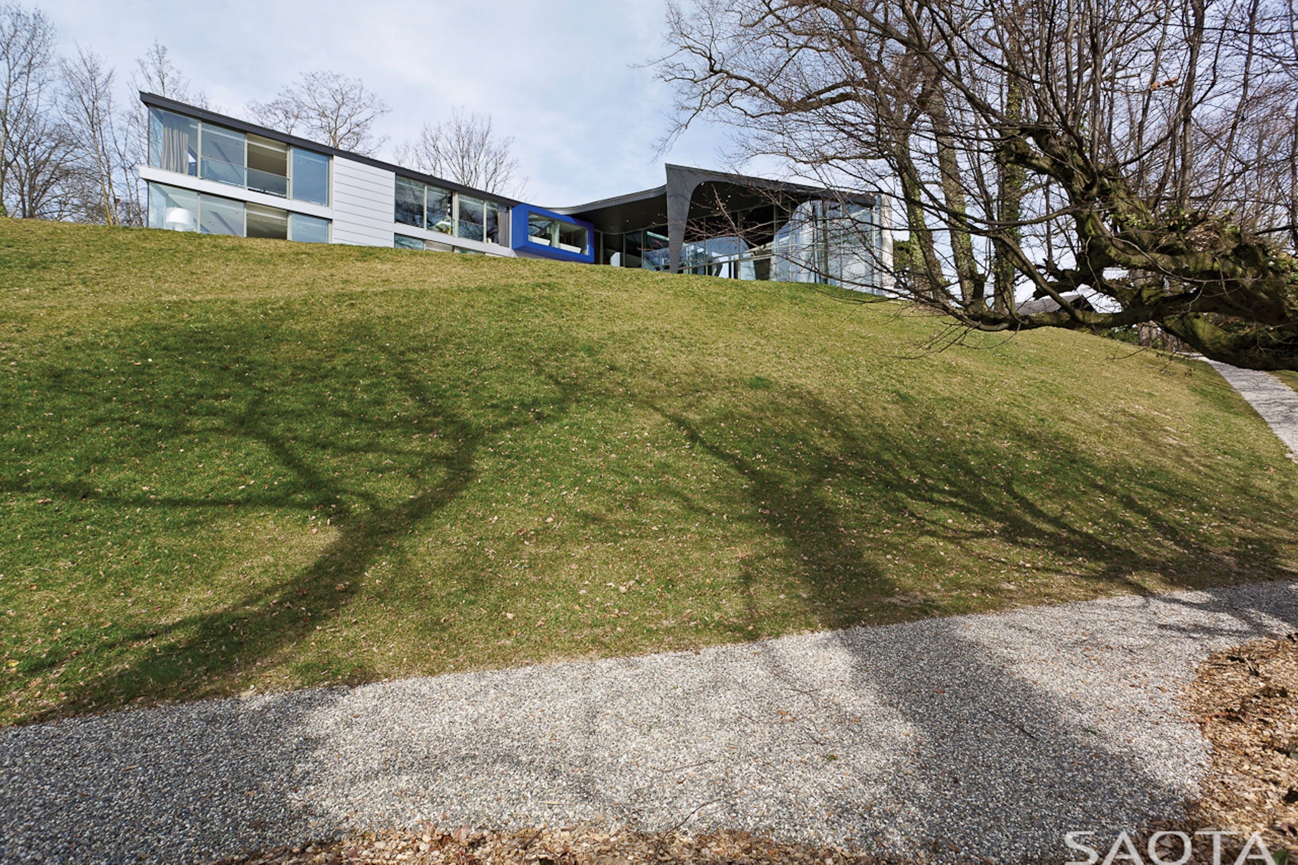 Gallery of LAKE HOUSE GENEVA SAOTA Media 3