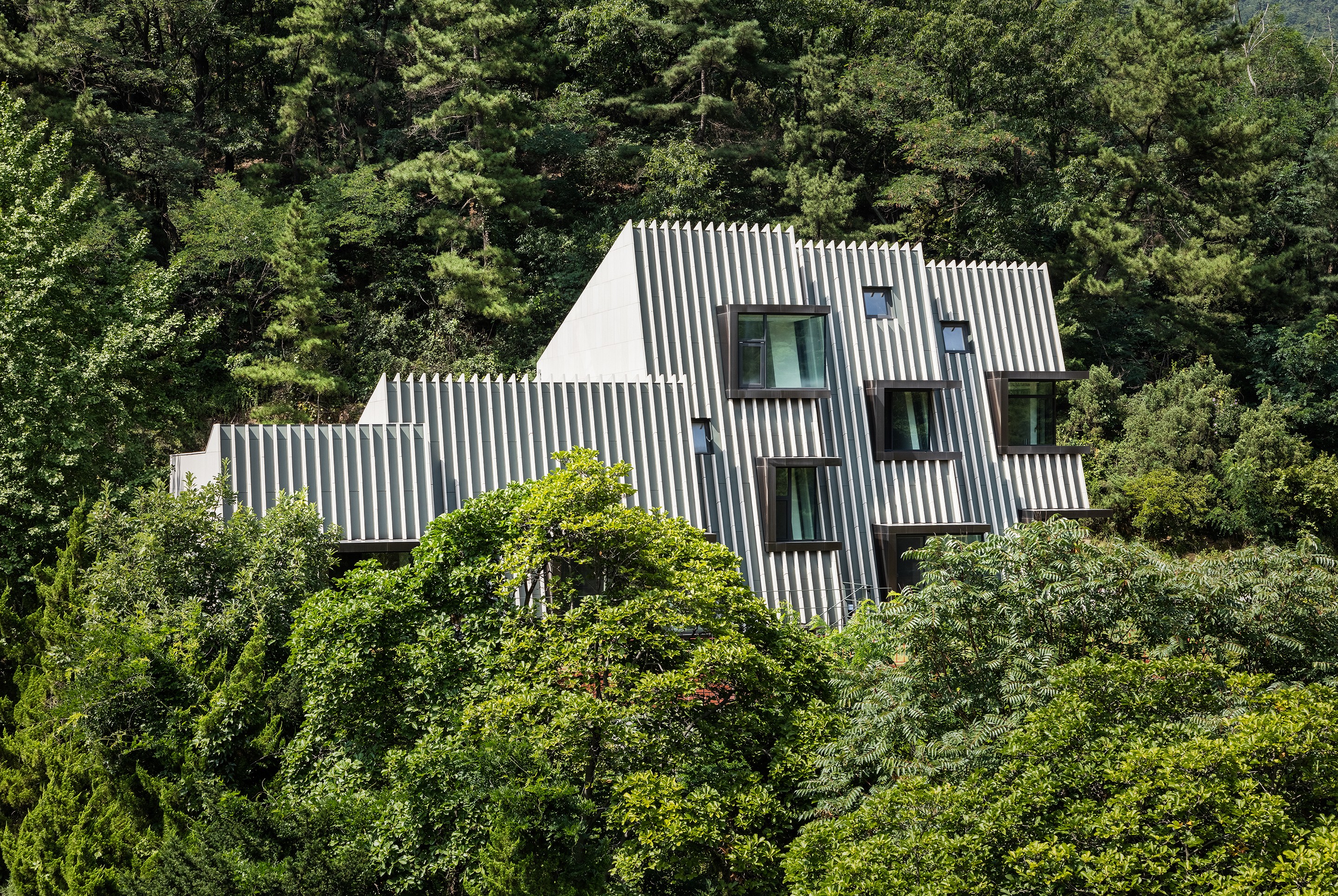 Deep House Poly M Ur Media Photos And Videos 3 Archello