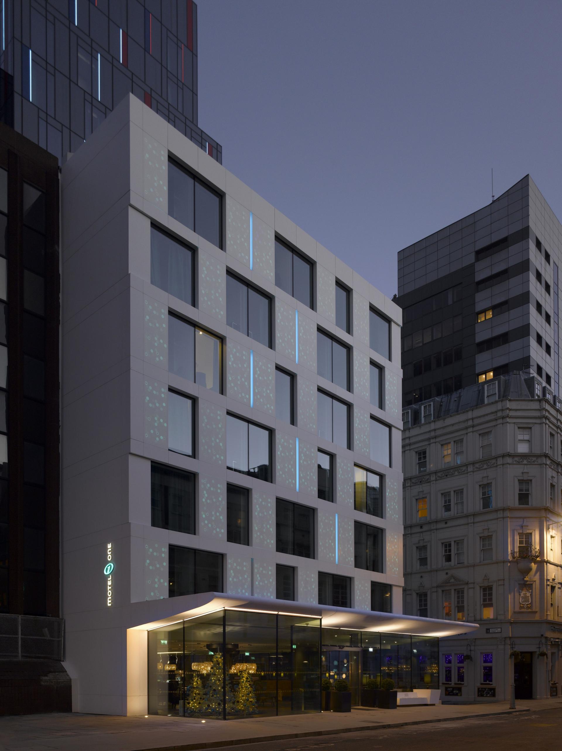 Minories Hotel Corian Design Media Photos And Videos 8 Archello