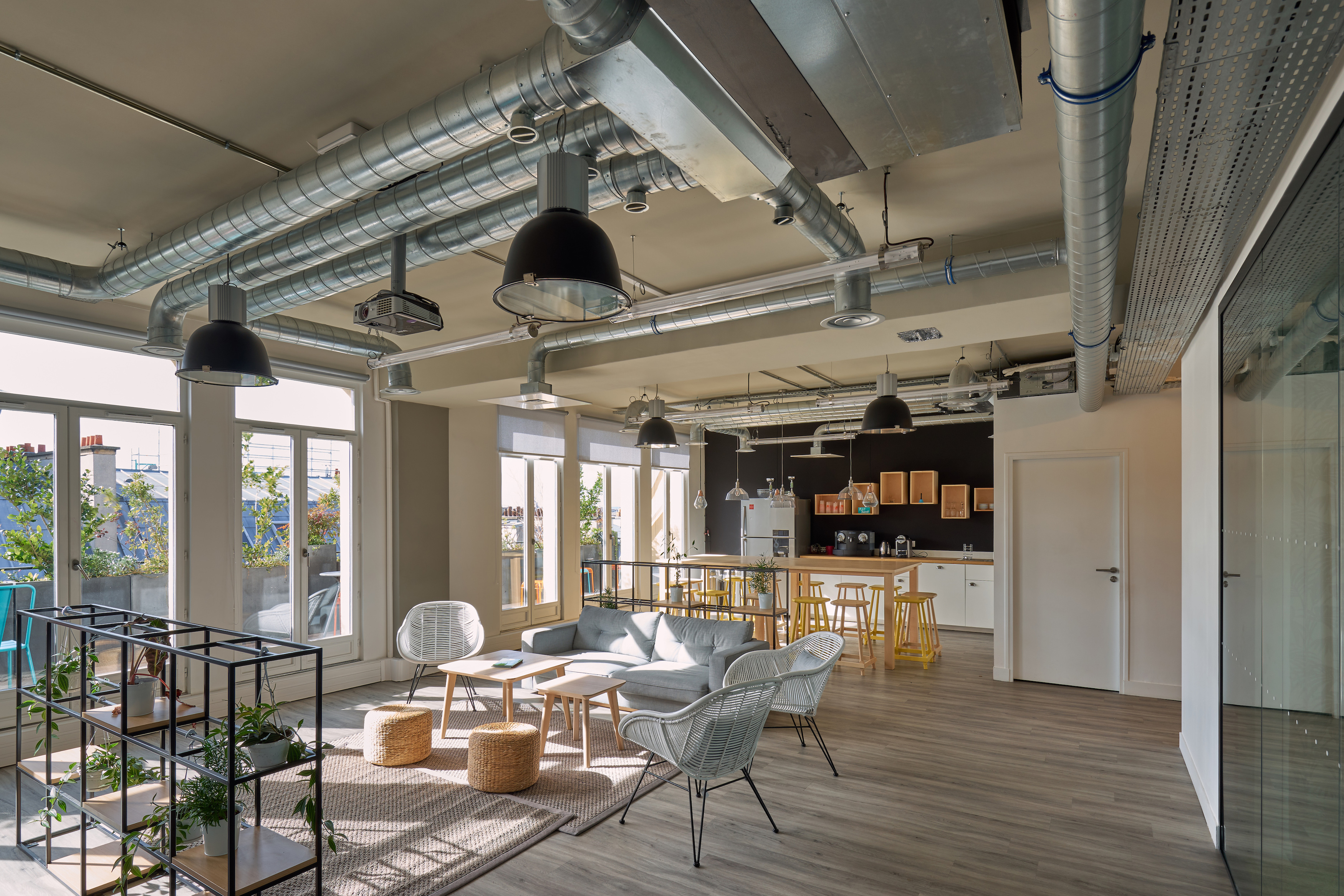 Adentro / Parisian Headoffice internet company