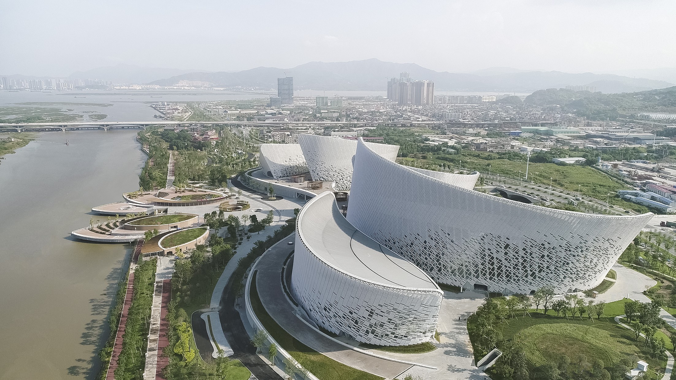 Ceramic facade cladding Ceramic facade cladding