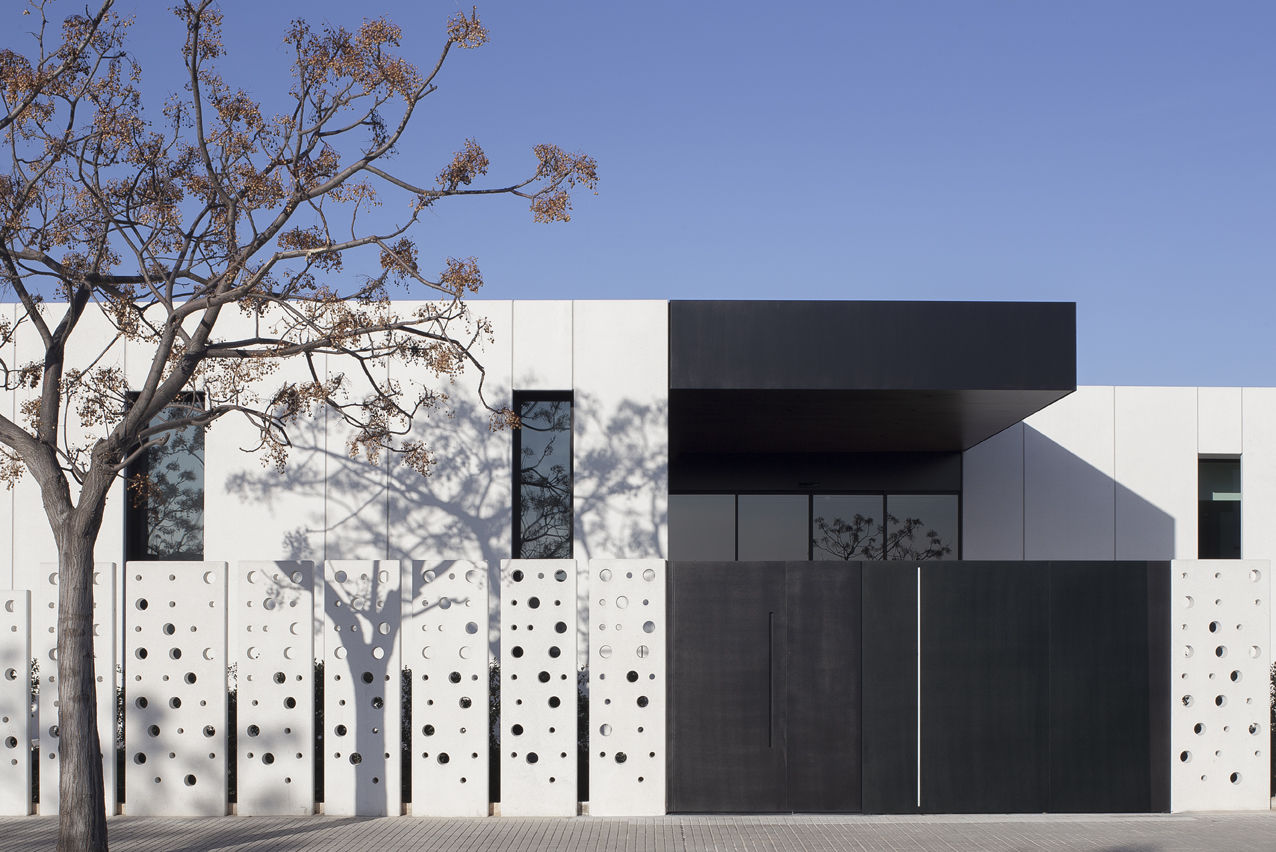 Pronova Dental Clinic Francesc Rife Studio Archello