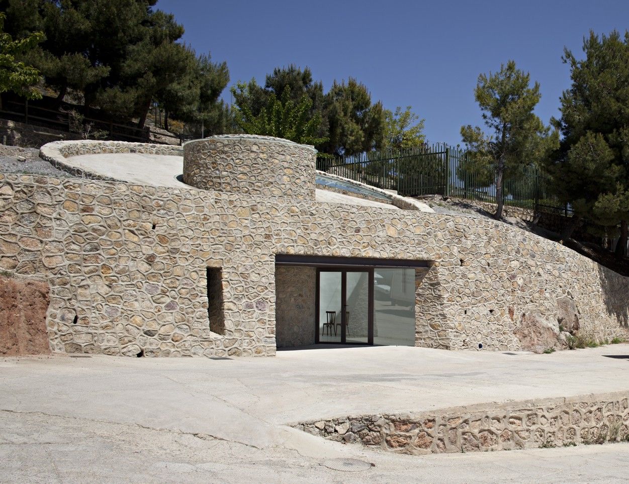 Funeral Parlor in Murtas Muñoz Miranda Architects Archello