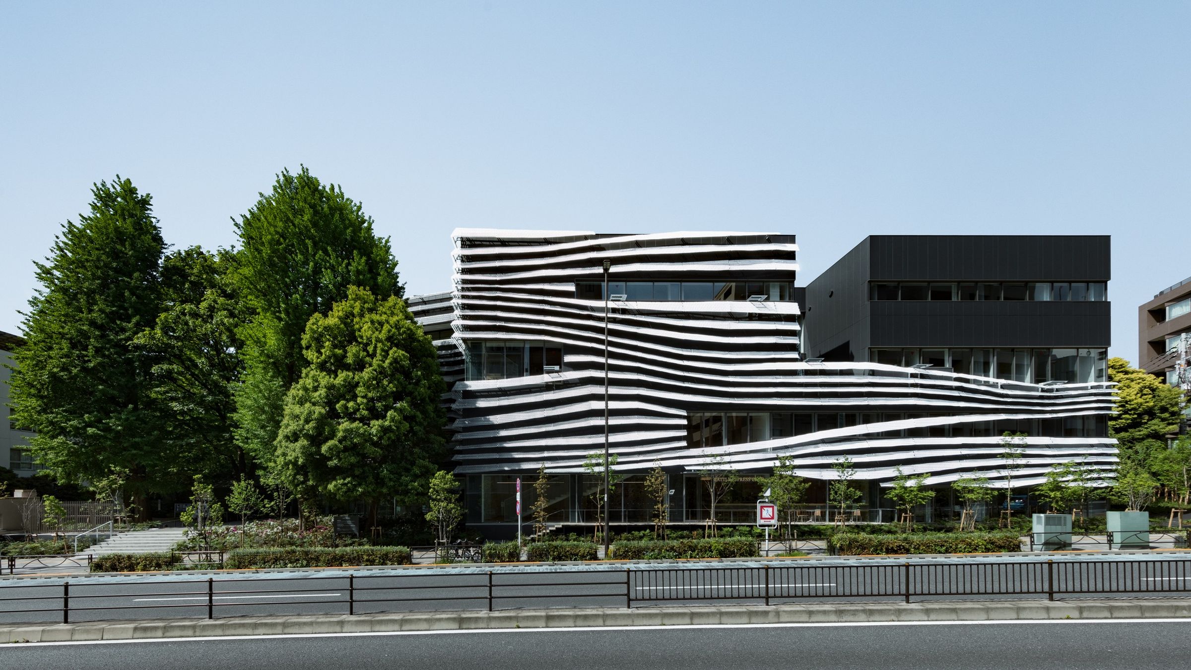Ochanomizu Univ Hisao Hiroko TAKI PLAZA Kengo Kuma And Associates 