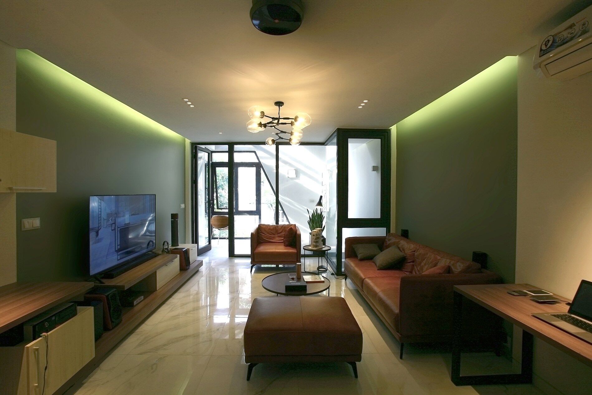 Gallery of Cutting EDGE house ACCESS design lab Media 6