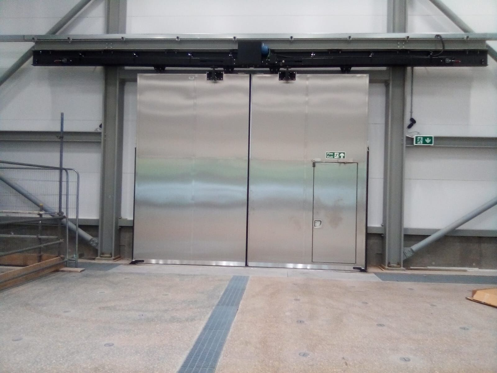 Clark Door Acoustic Double Leaf Horizontal Sliding Door with Pass Door