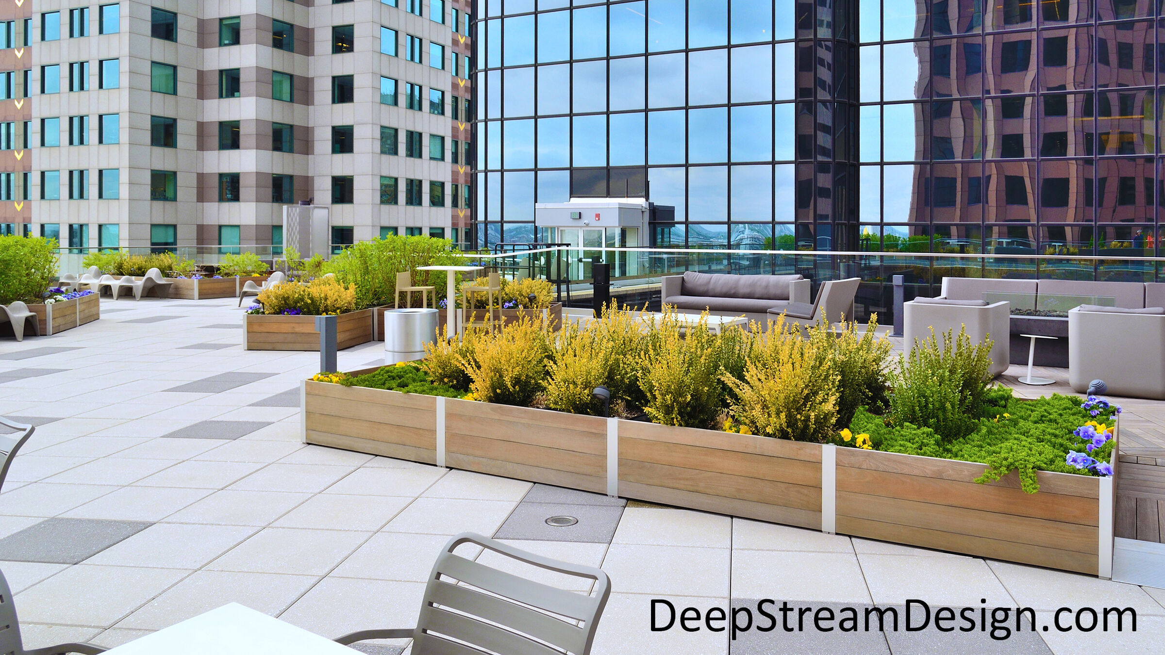 The Modular design of DeepStream Mariner commercial planters eliminates the need for cranes, while allowing for repositioning should the roof membrane need maintenance, or repurposing should the building’s needs change over time.