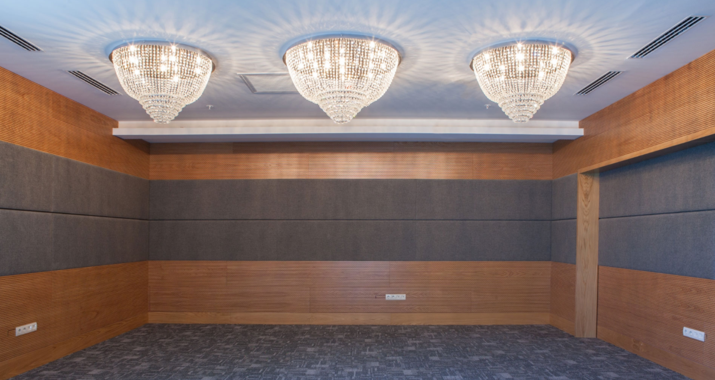 ACOUSTIC FABRIC COVERED PANEL WALL SYSTEM van TACER Archello