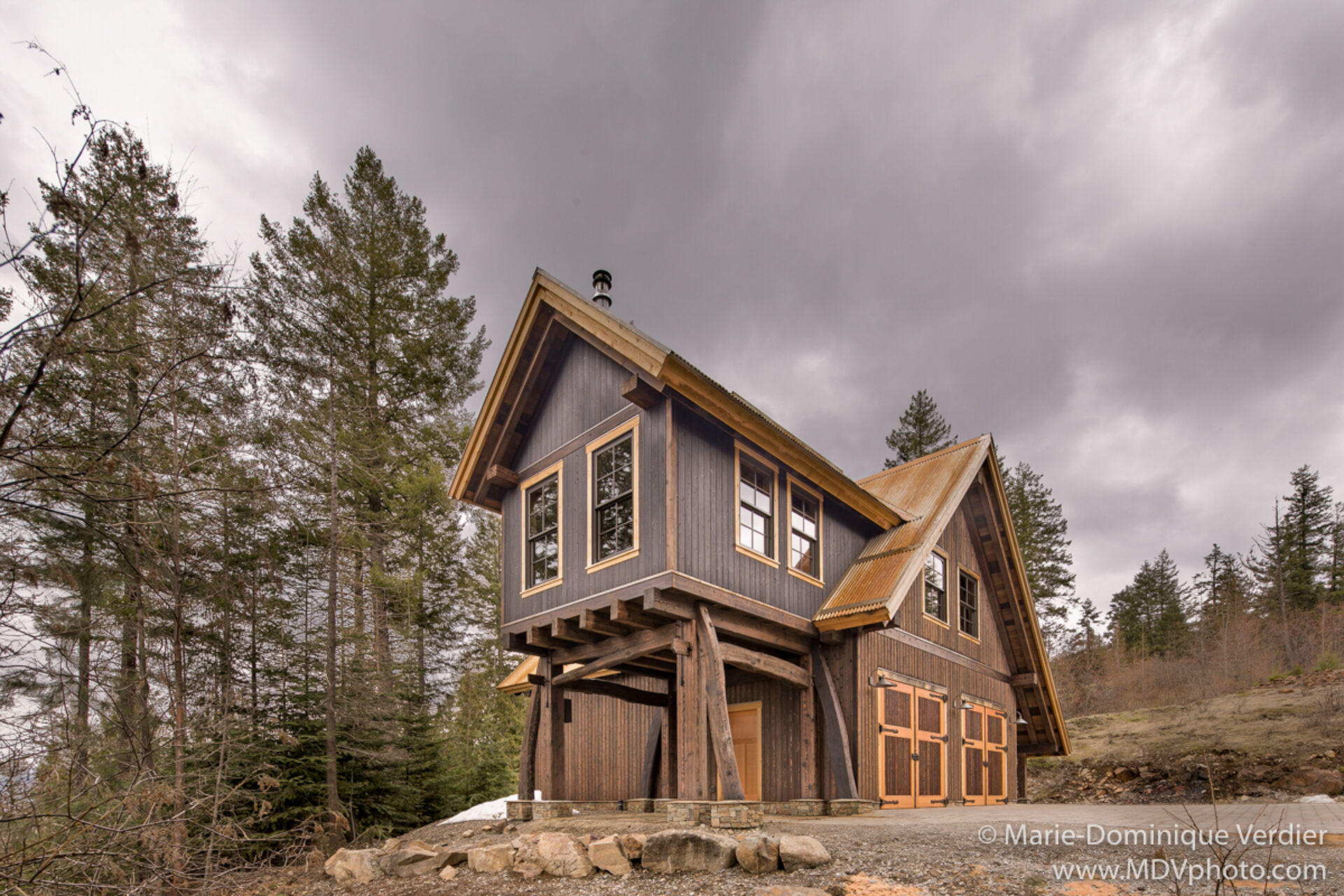 Cliff Residence | Nakamoto Forestry | Archello