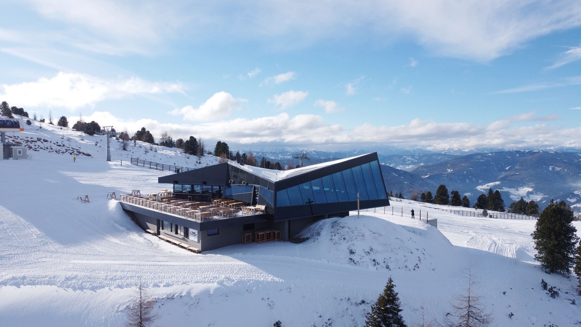 The Eagle Mountain Top Restaurant derives its rock-like form from the Austrian landscape - Vimarsana News