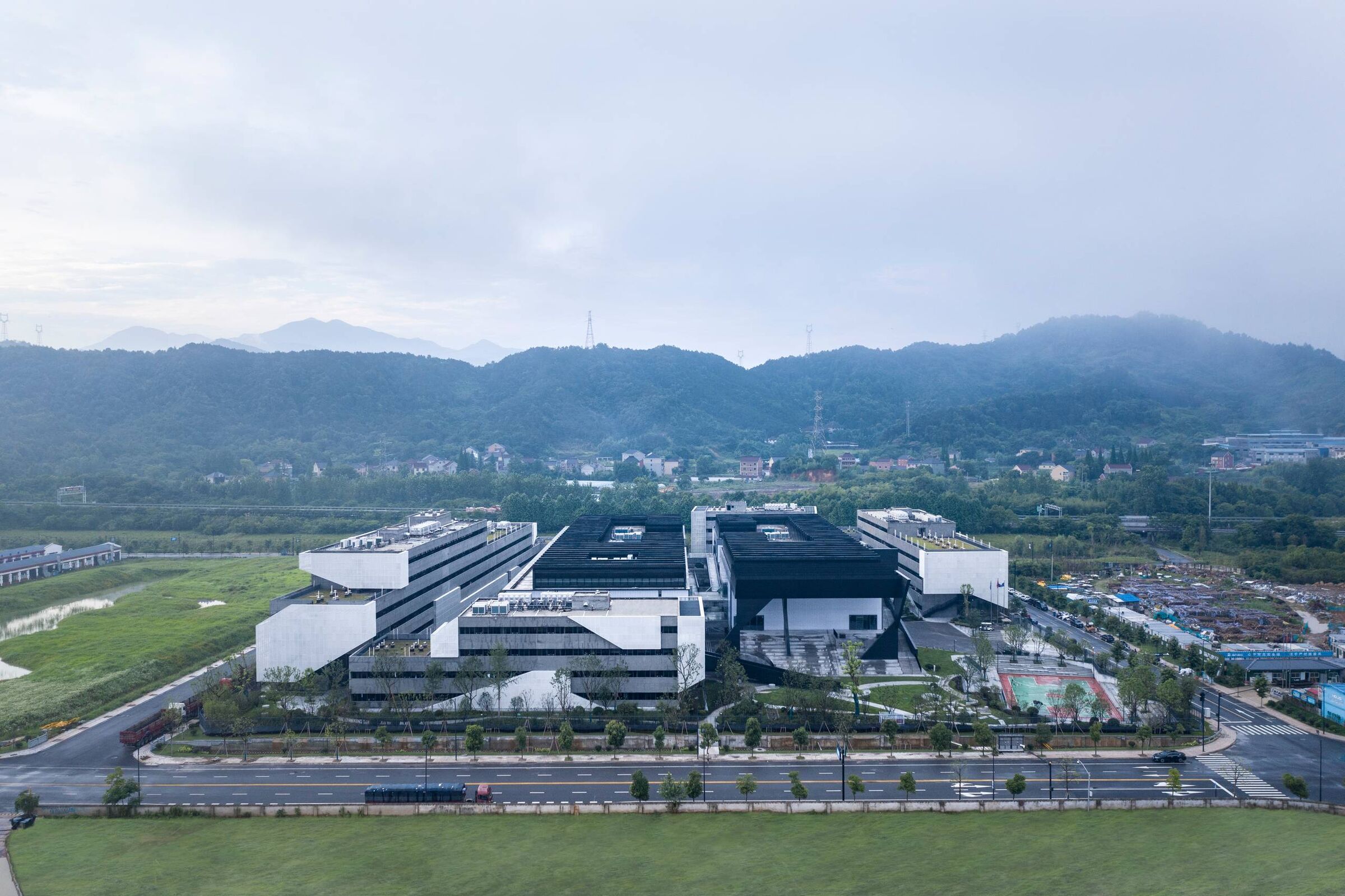 Eagle Training Studio | waa | we architech anonymous | Archello