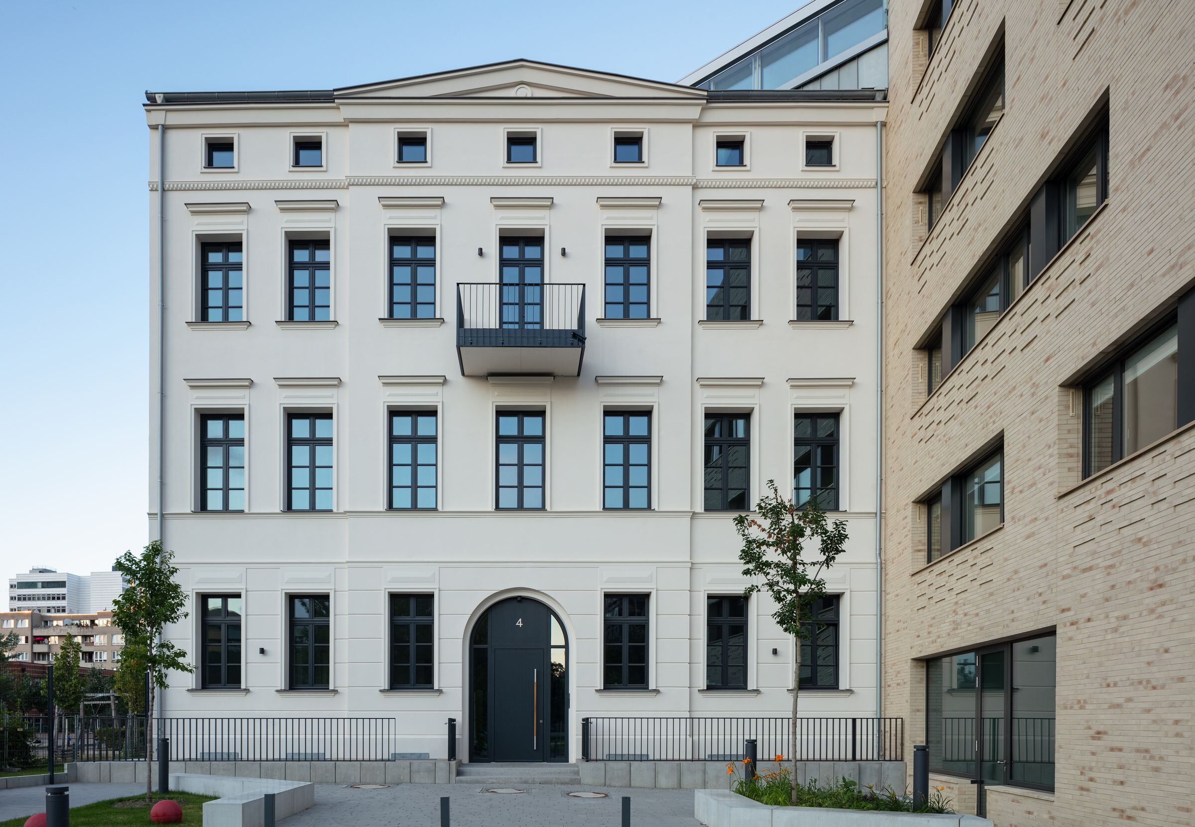 NeuHouse, Fromet-und-Moses-Mendelssohn-Platz | GEWERS PUDEWILL | Archello