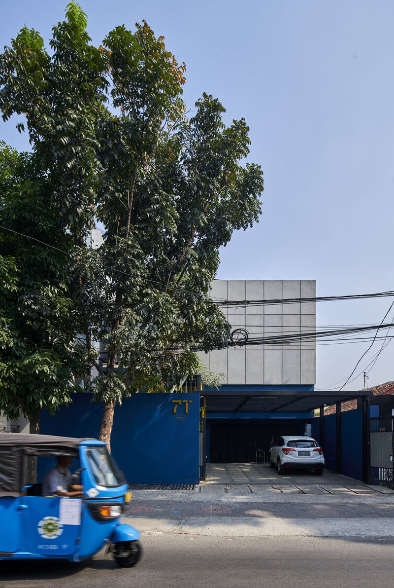 The Facade