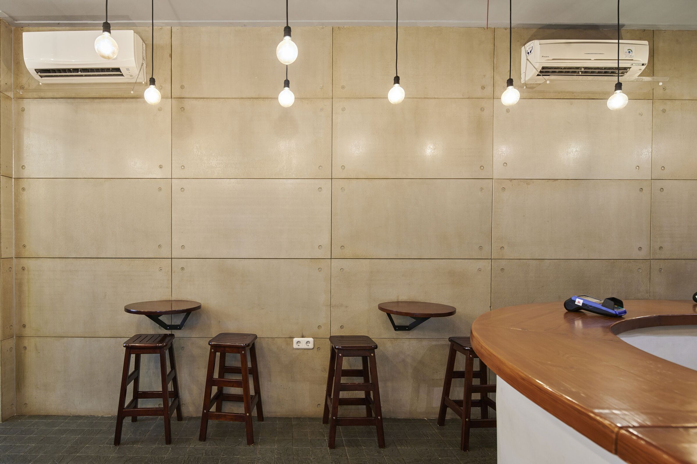 The concrete wall