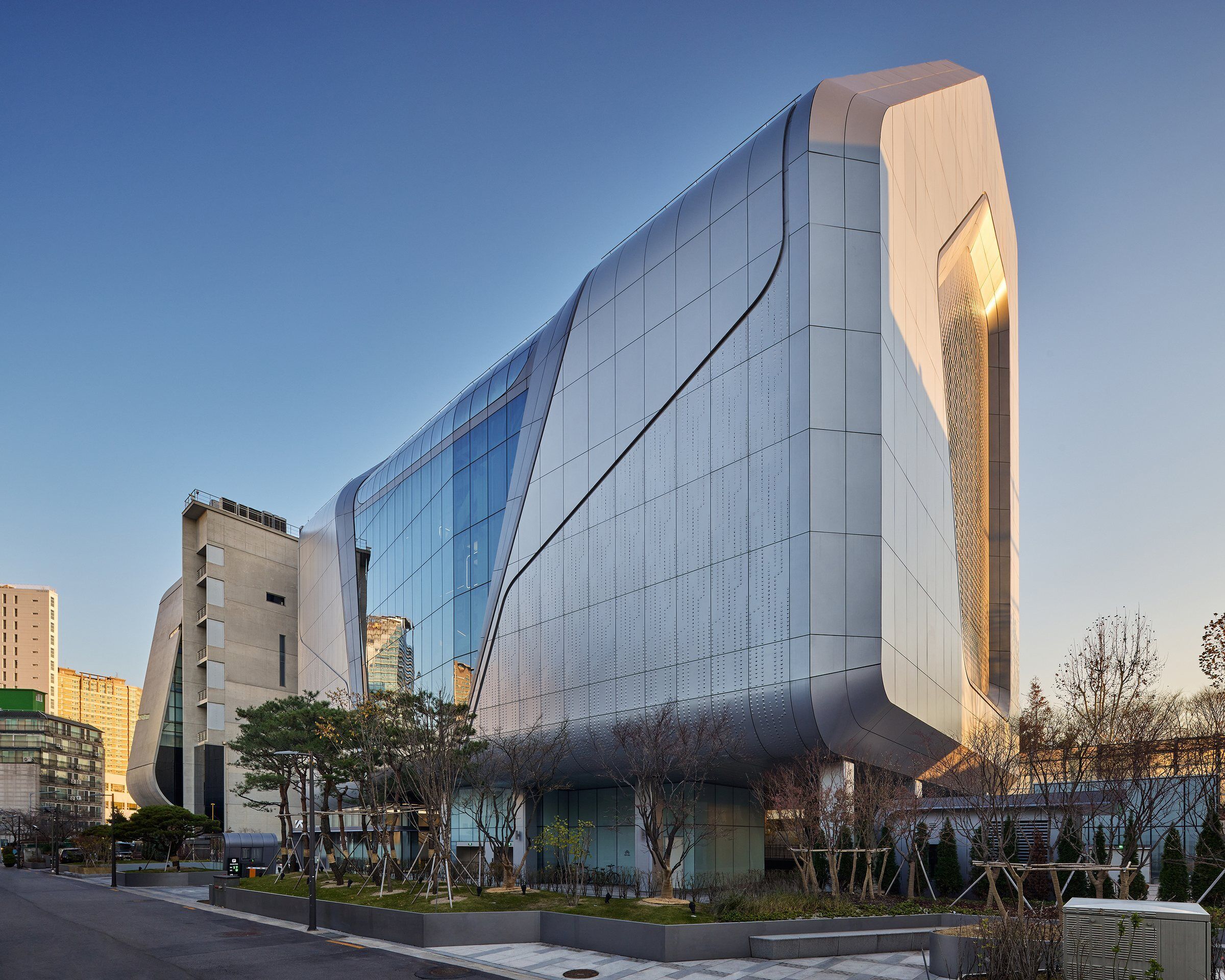 UNStudio completes the new HQ for the creators of K-Pop