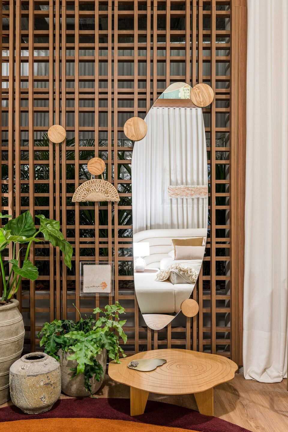 'Mirror of Soul' at Casacor SP 2022