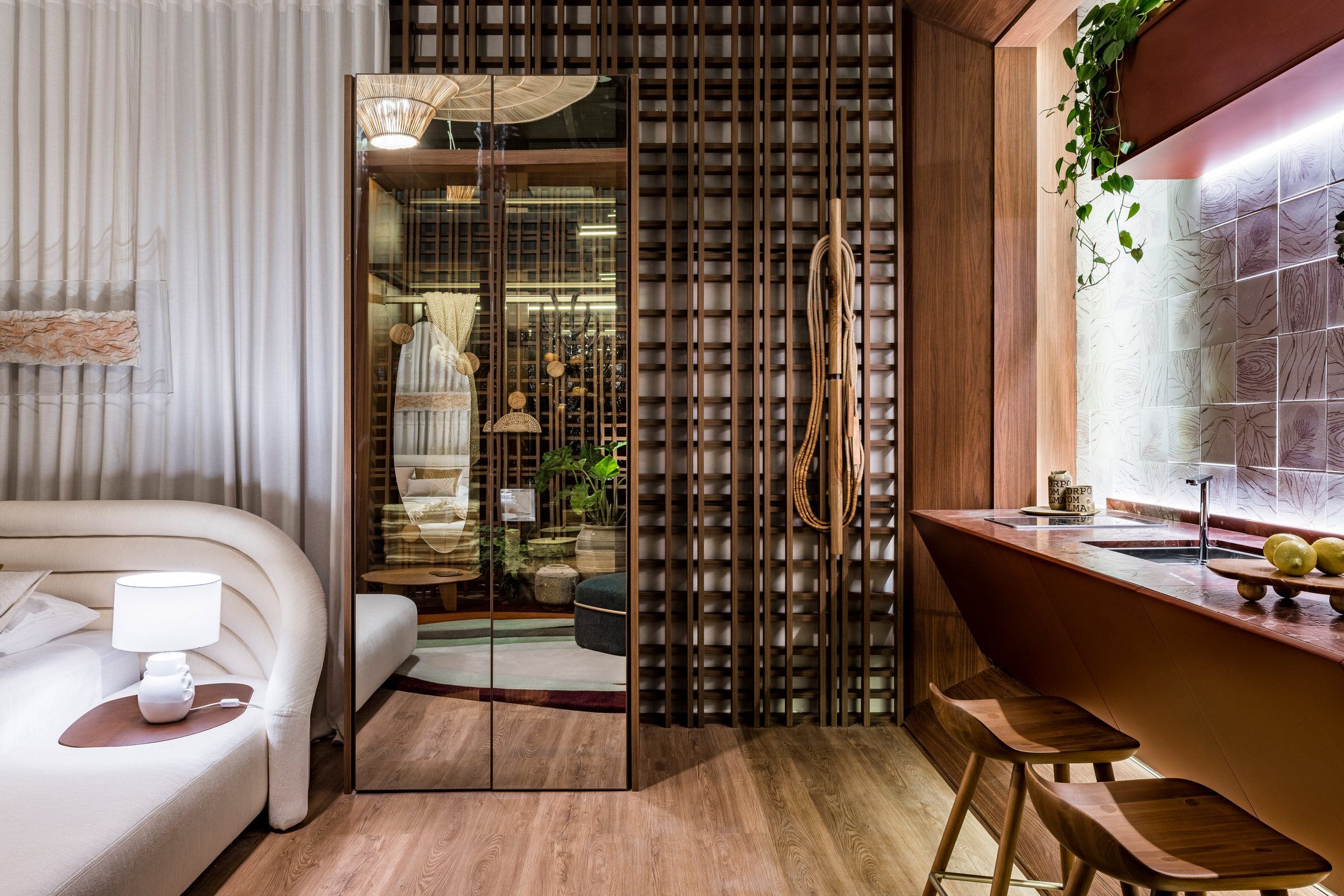 'Mirror of Soul' at Casacor SP 2022