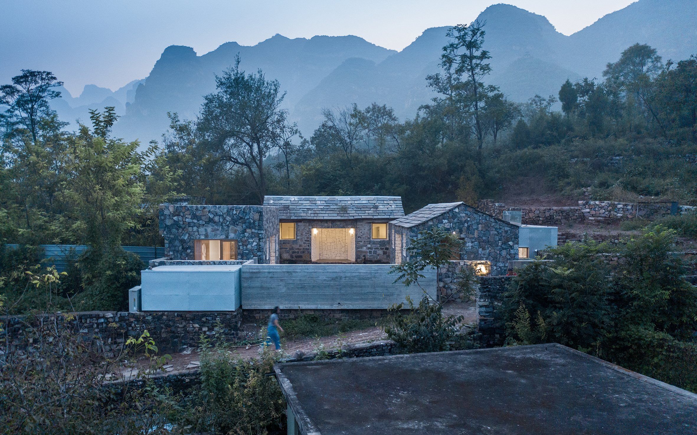 Mountain Dwelling | STUDIO FSJ | Archello