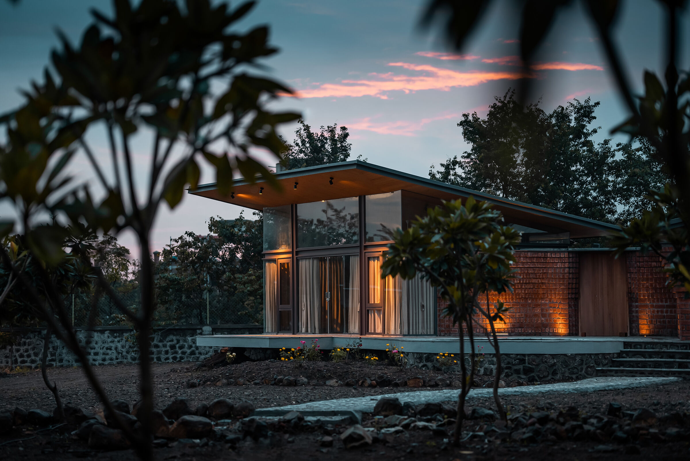 tres-atelier-the-inner-journey--a-weekend-house-private-houses-archello.1681109718.0197.jpg (2400&times;1603)