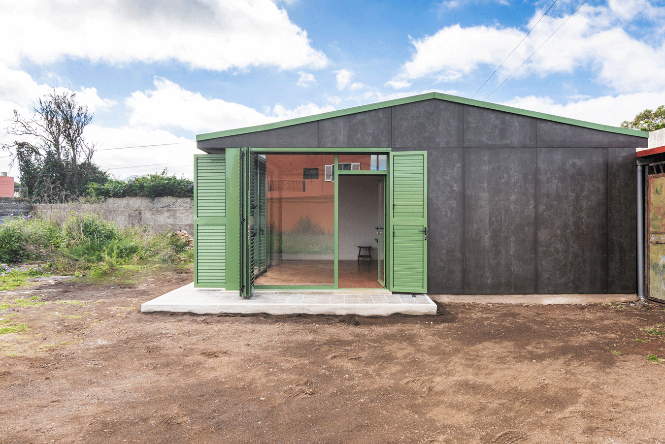 WAREHOUSE HOME CONVERSION facade