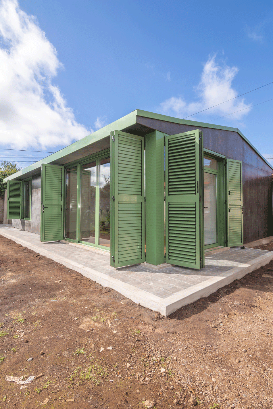 WAREHOUSE HOME CONVERSION bi-folding doors