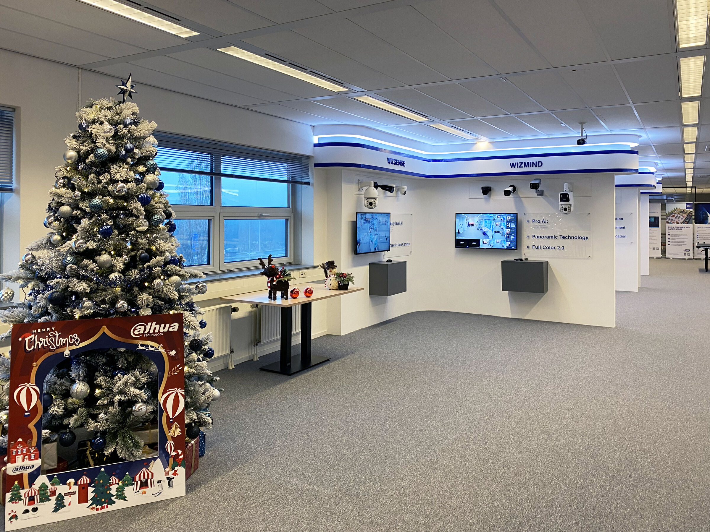 Best showroom dahua Discount