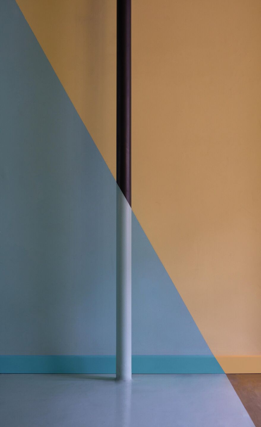Tile-roof supporting column detail.