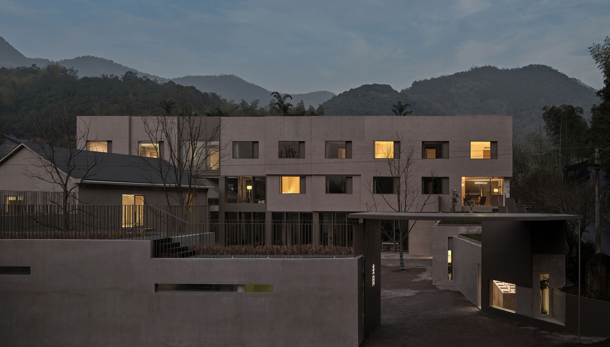 Von dem Museum vom Team_Bldg stellt das ländliche Haus zum Museum ein