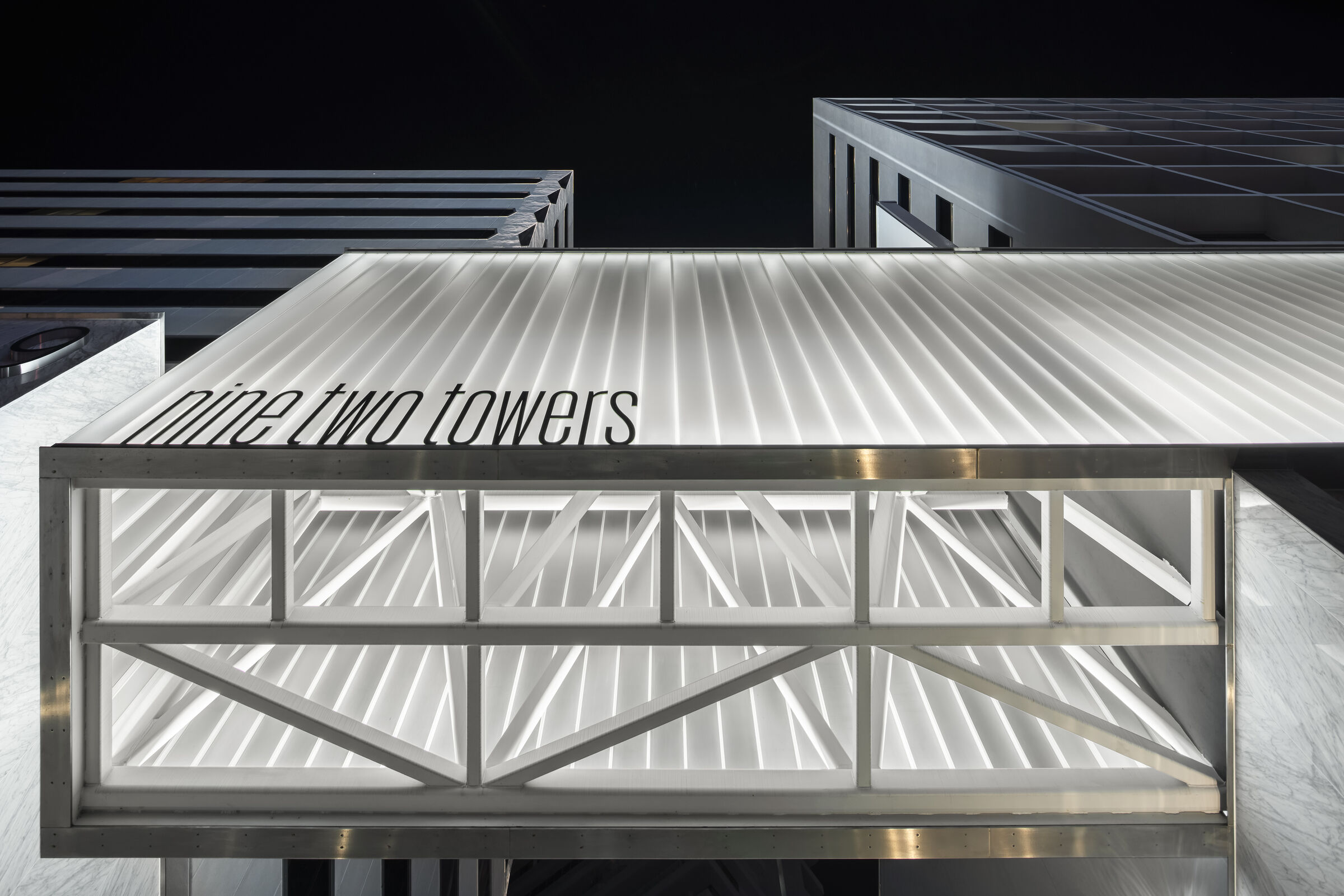 9255 - 9229 Sunset Blvd