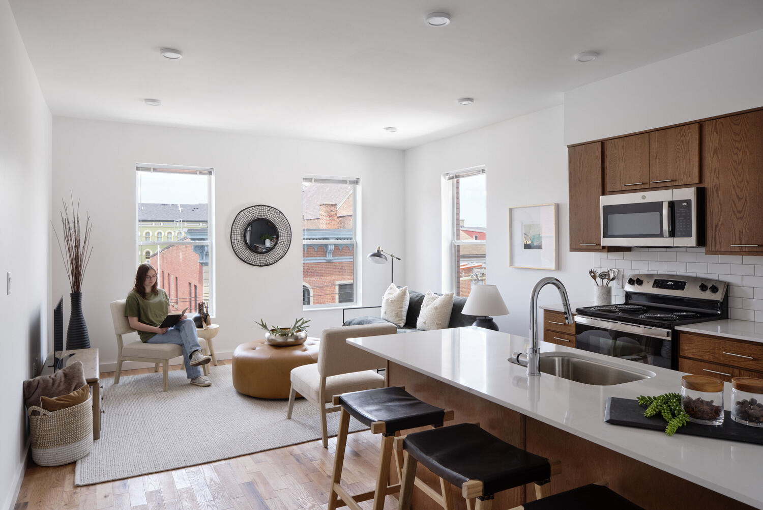 Simple but well-detailed materials give Willkommen’s interiors a comfortable, well-crafted feel.