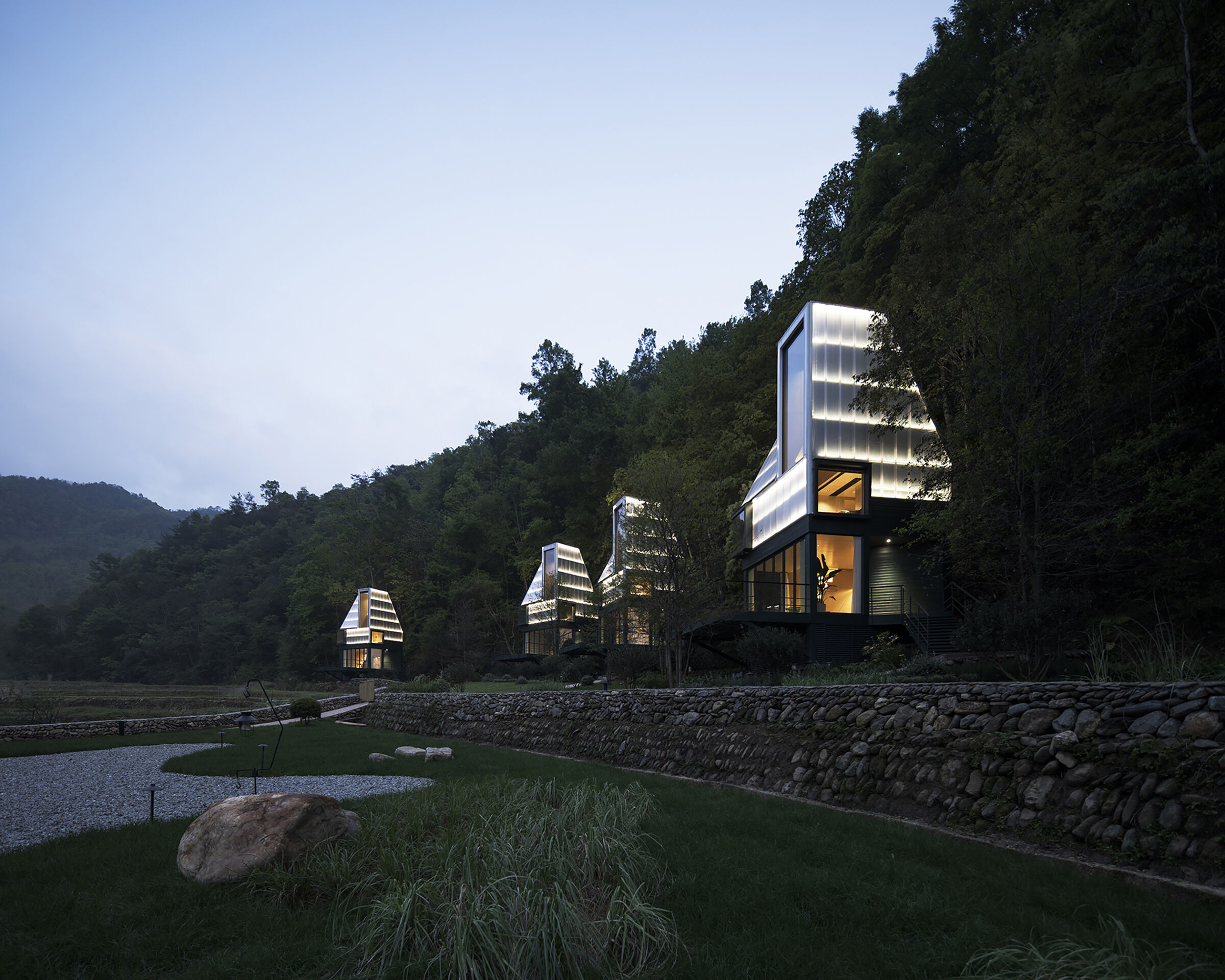 Spark Lodges at YDD Resort | EERI | Archello