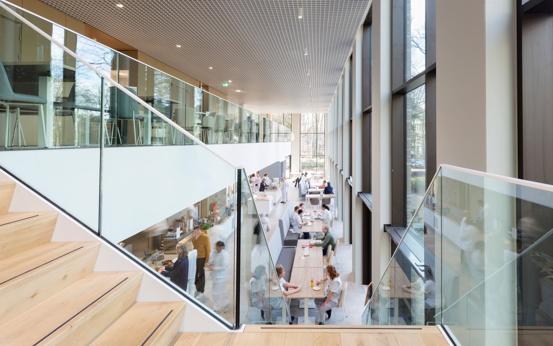 Restaurant with a two-story atrium