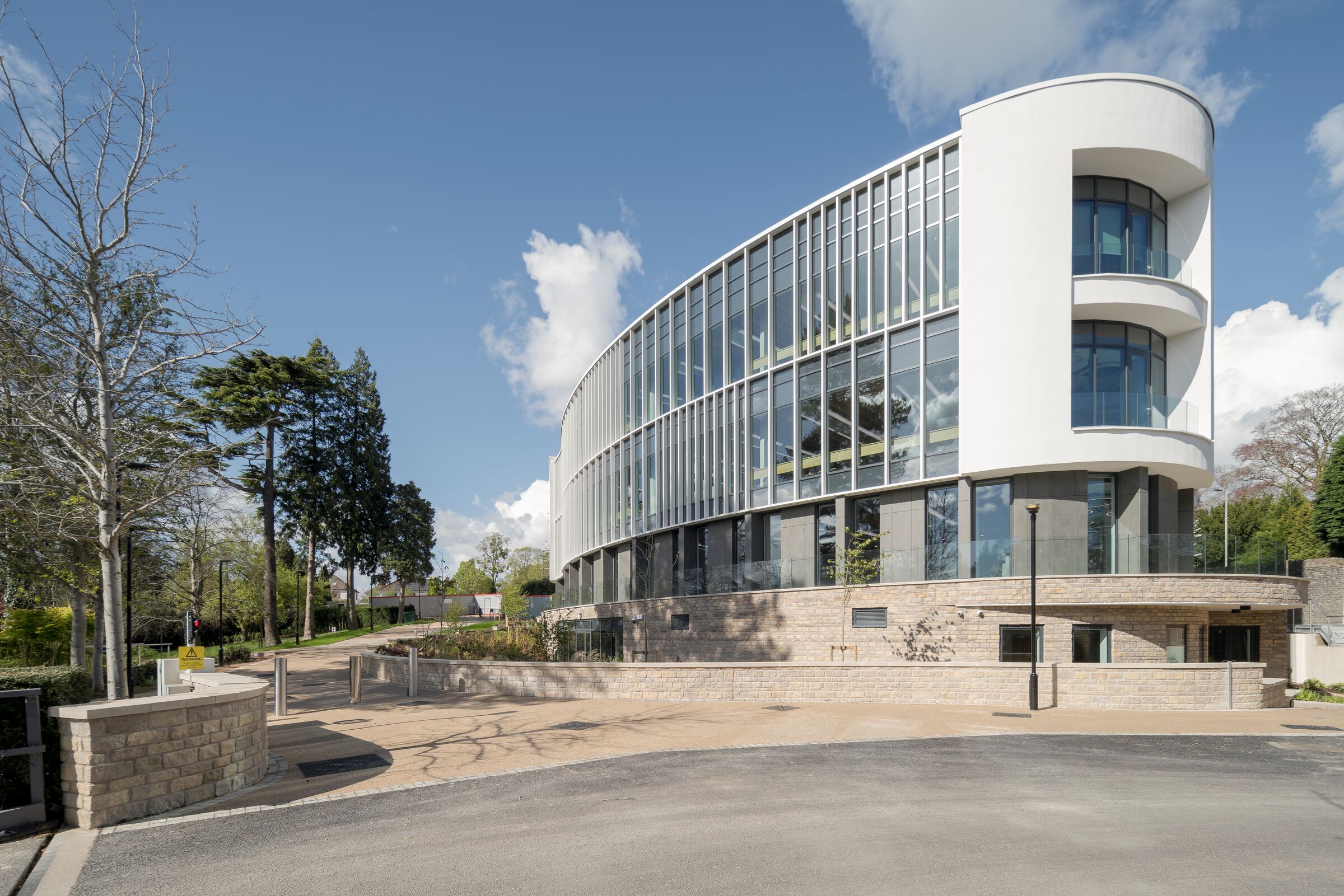 POLO Architects　近代建築 The first project undertook by Renzo Piano in China. 普利兹