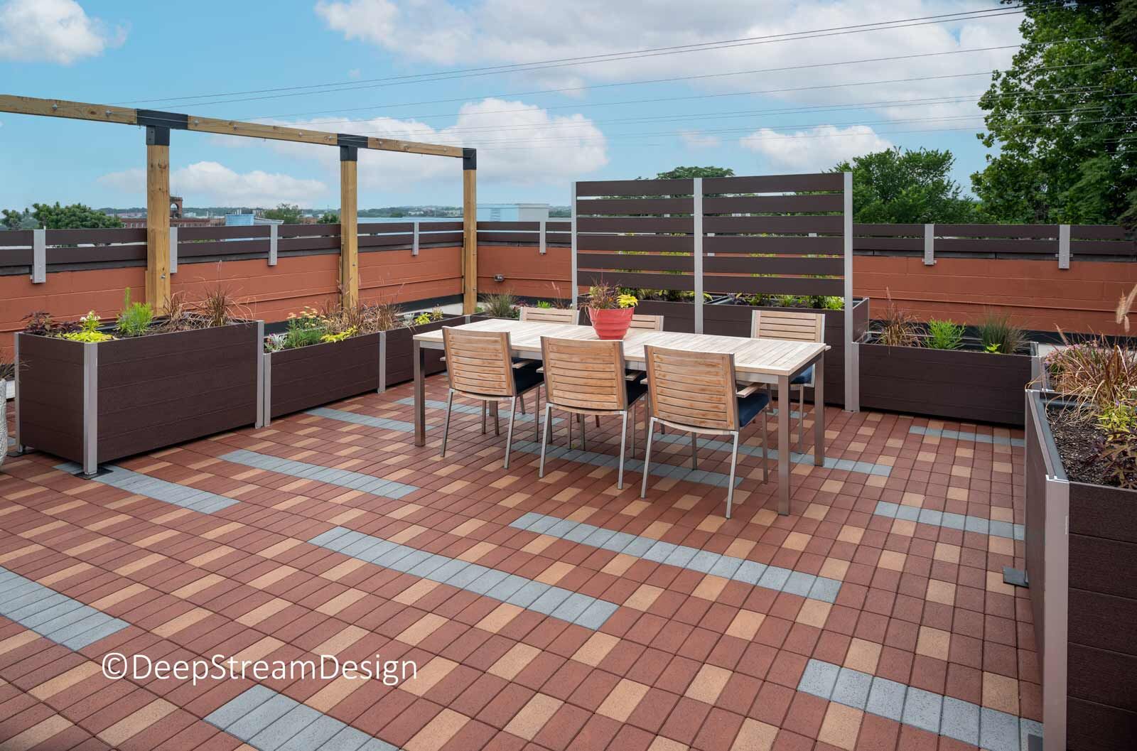 Roof garden space for community gatherings