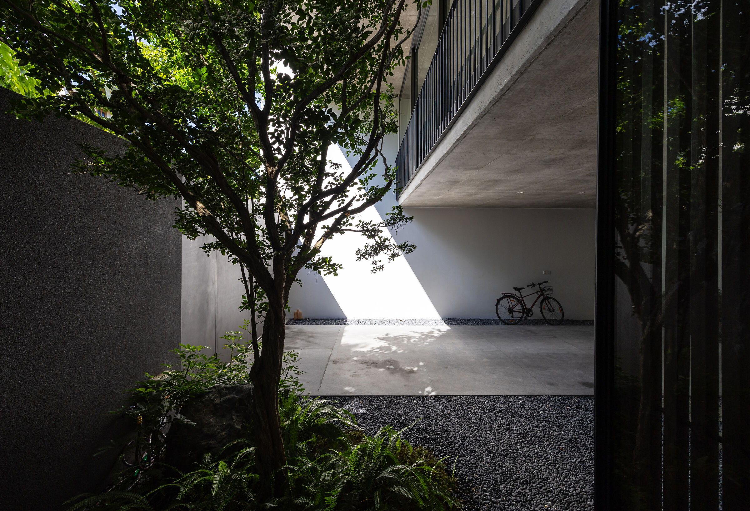 Filtered daylight penetration
