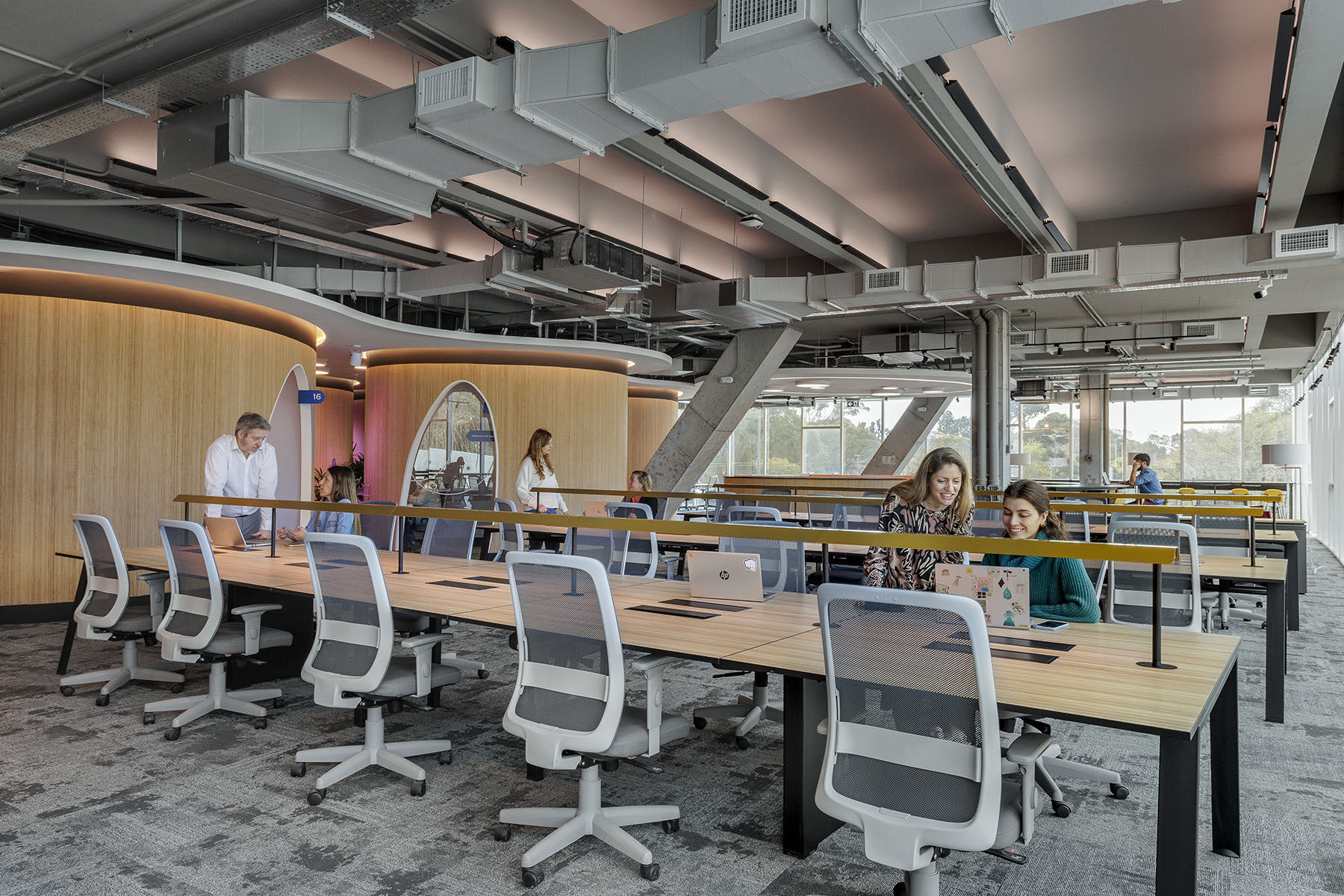 Office Design and Architecture by Contract Workplaces