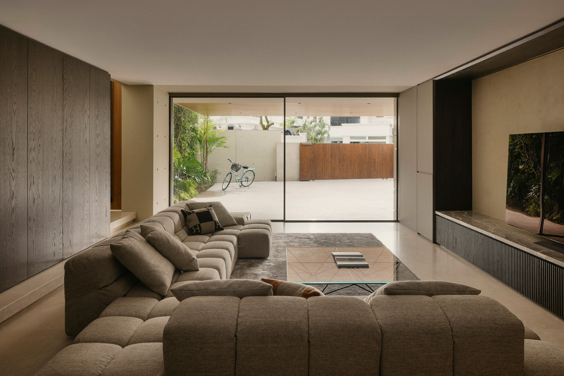 72 NG House Private Residency - Singapore