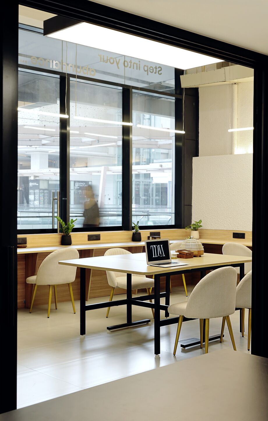 02_Central collaboration zone