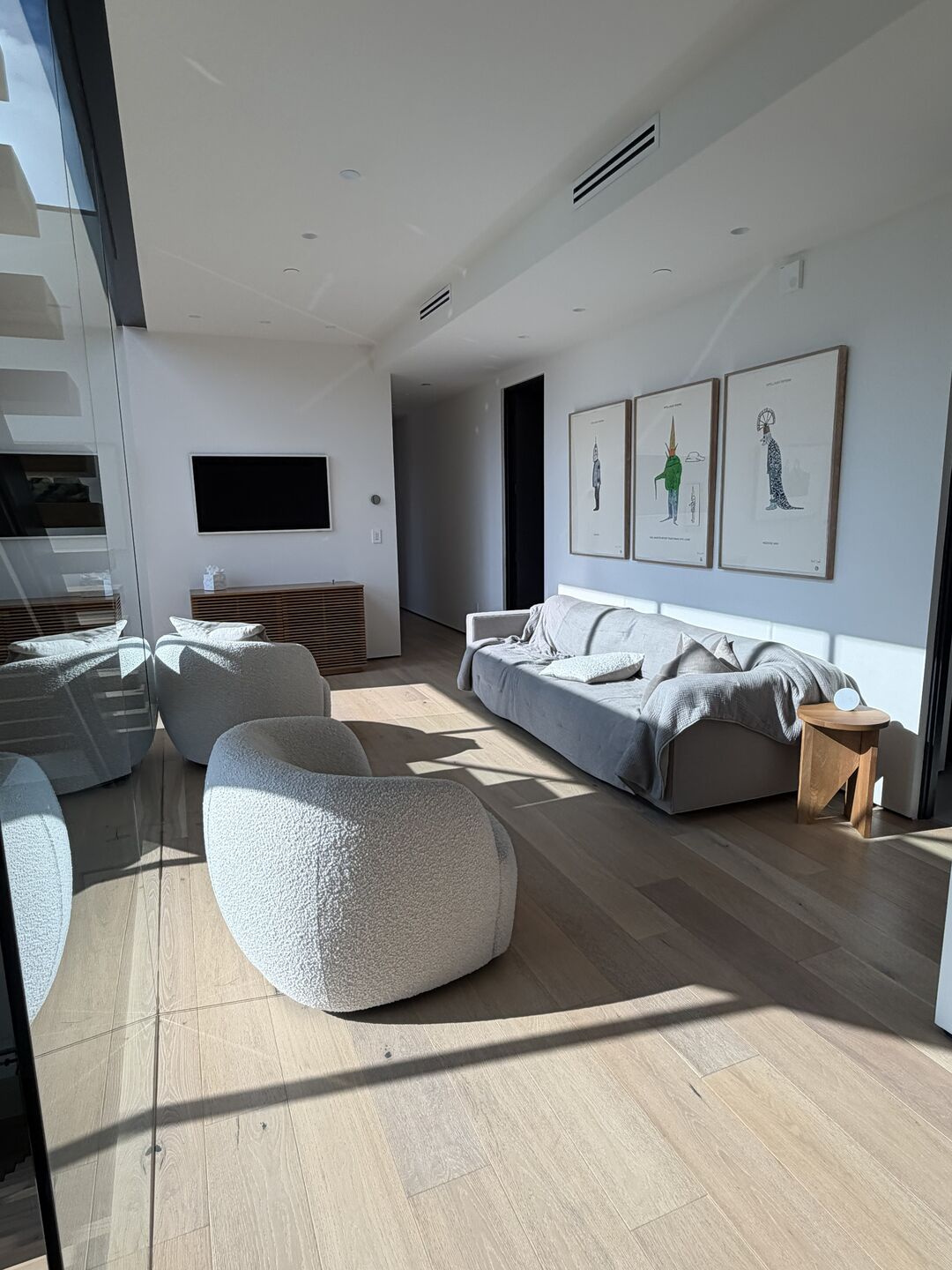 Second floor lounge