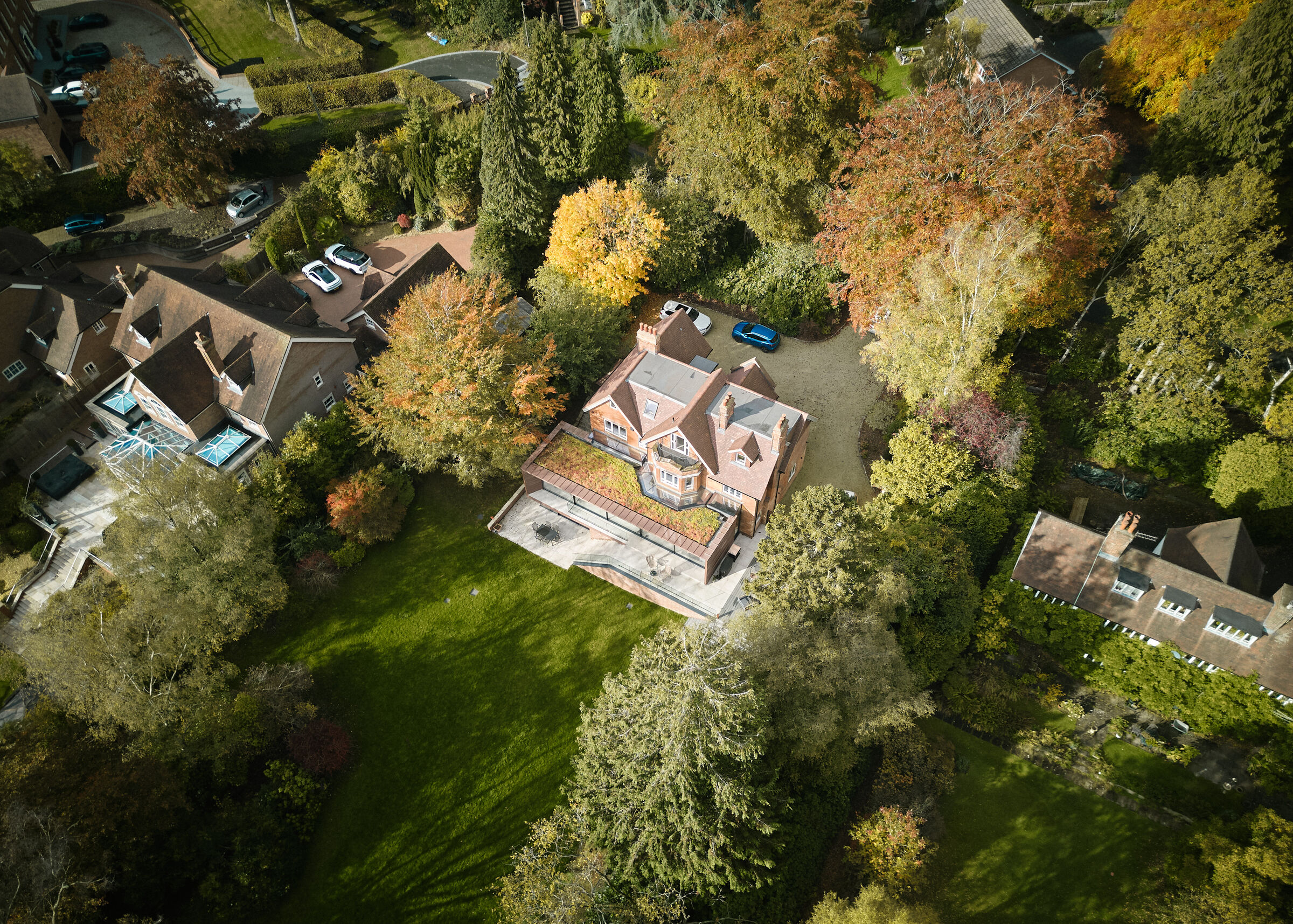Barnt Green, IQGlass