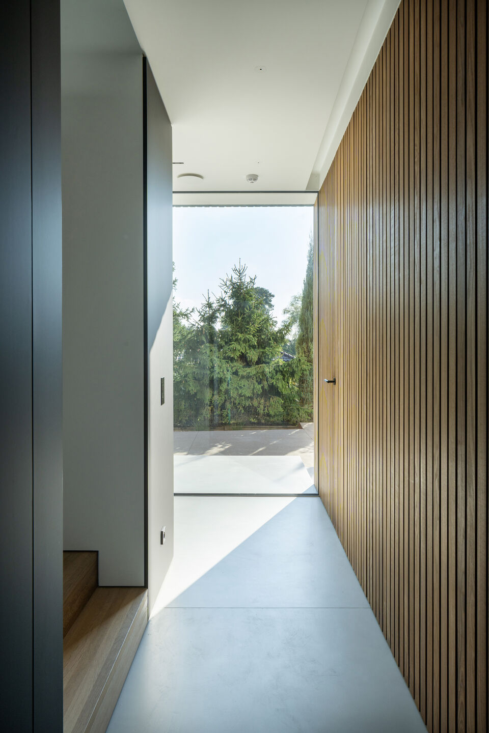Two-sided House