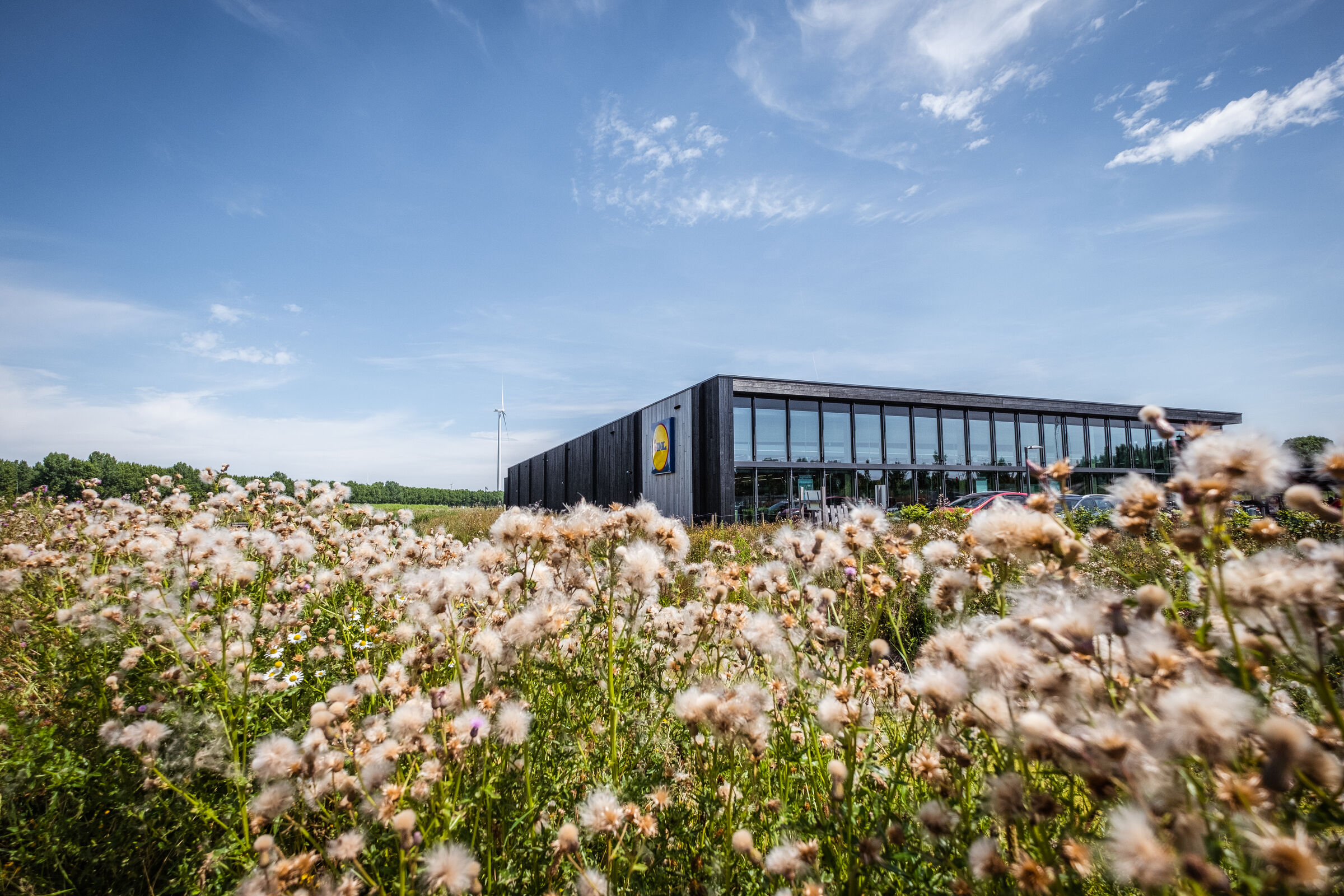 CO2 neutral Lidl supermarket