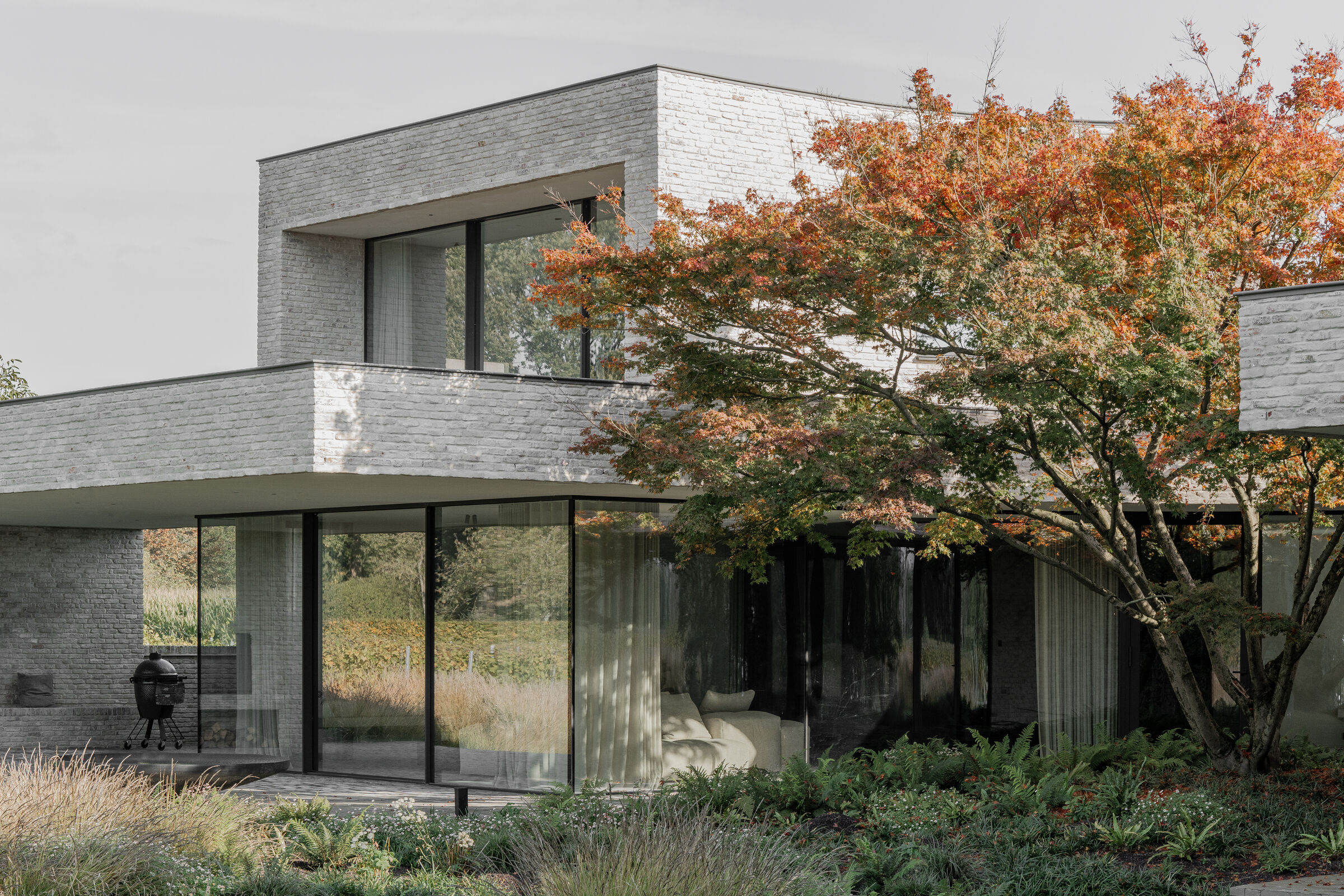 Curved Residence BE