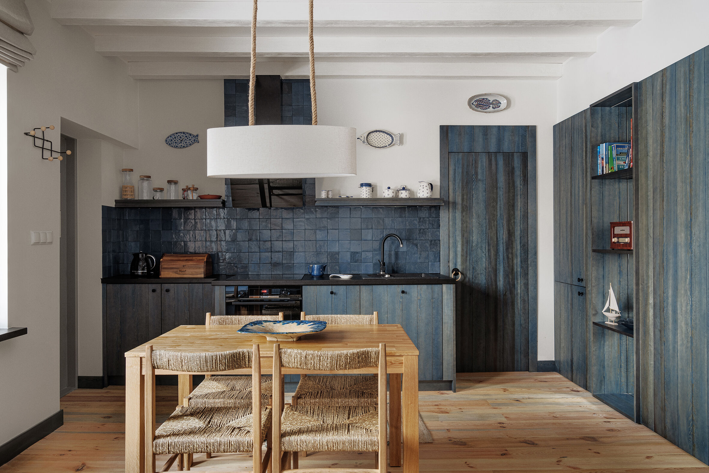 Fisherman's Hut Living Room/ Kitchen